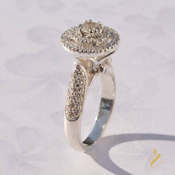 Band Ring in Platinum With Diamonds